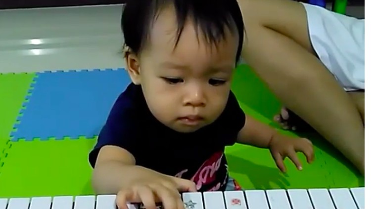 4 Tips Kembangkan Bakat Anak di Bidang Musik Jika dirasa anak memiliki bakat di bidang musik, jangan ragu untuk kembangkan bakatnya, Bun. Simak tipsnya dari guru musik berikut.