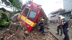 KRL Anjlok Jakarta-Bogor, Korban Luka Capai 17 Orang