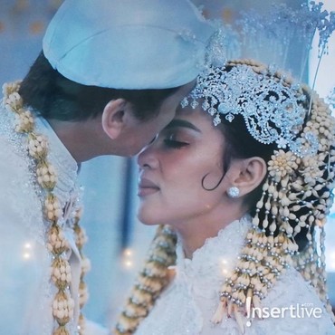 Kisah Lain di Balik Lagu 'Restu' Syahrini