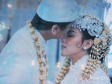 Kisah Lain di Balik Lagu 'Restu' Syahrini