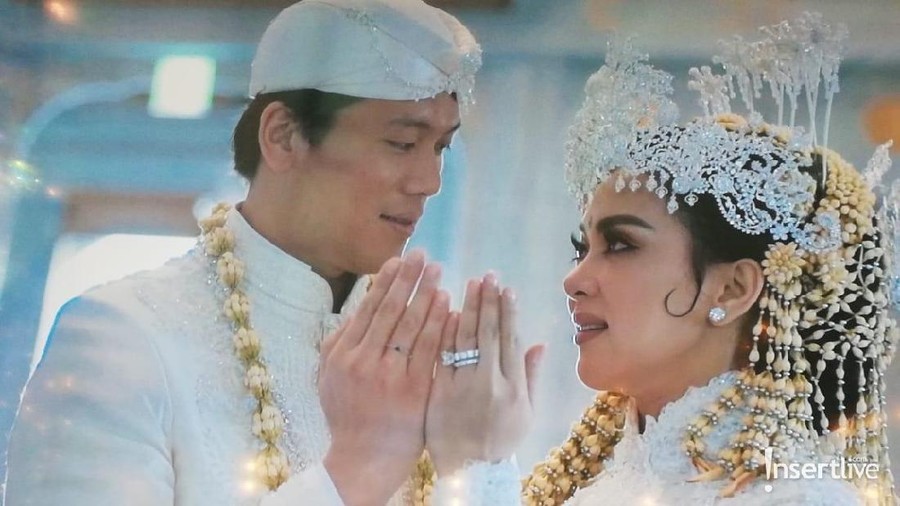 Lima ramalan Mbak You soal selebriti yang terbukti.