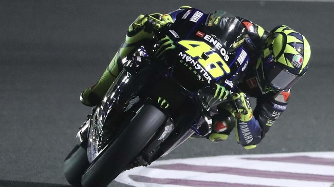 Mantan pebalap dunia dan legenda MotoGP, Giacomo Agostini, mengatakan pebalap Yamaha Valentino Rossi sudah habis di MotoGP.