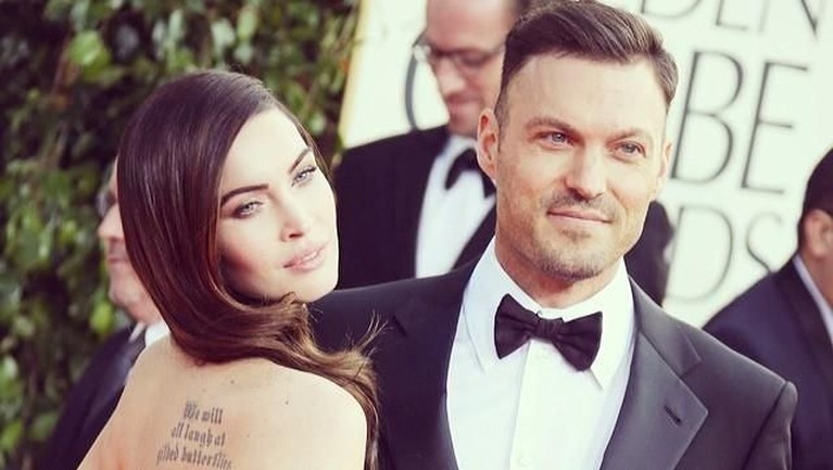 8 Pernikahan Beda Usia Artis Hollywood Usia bukan halangan bagi 8 pasangan Hollywood ini untuk membawa hubungannya ke jenjang pernikahan. Wah siapa saja? Berikut informasinya versi Insertlive.