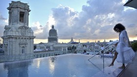 FOTO: Bermewah-mewah di Negara Komunis
