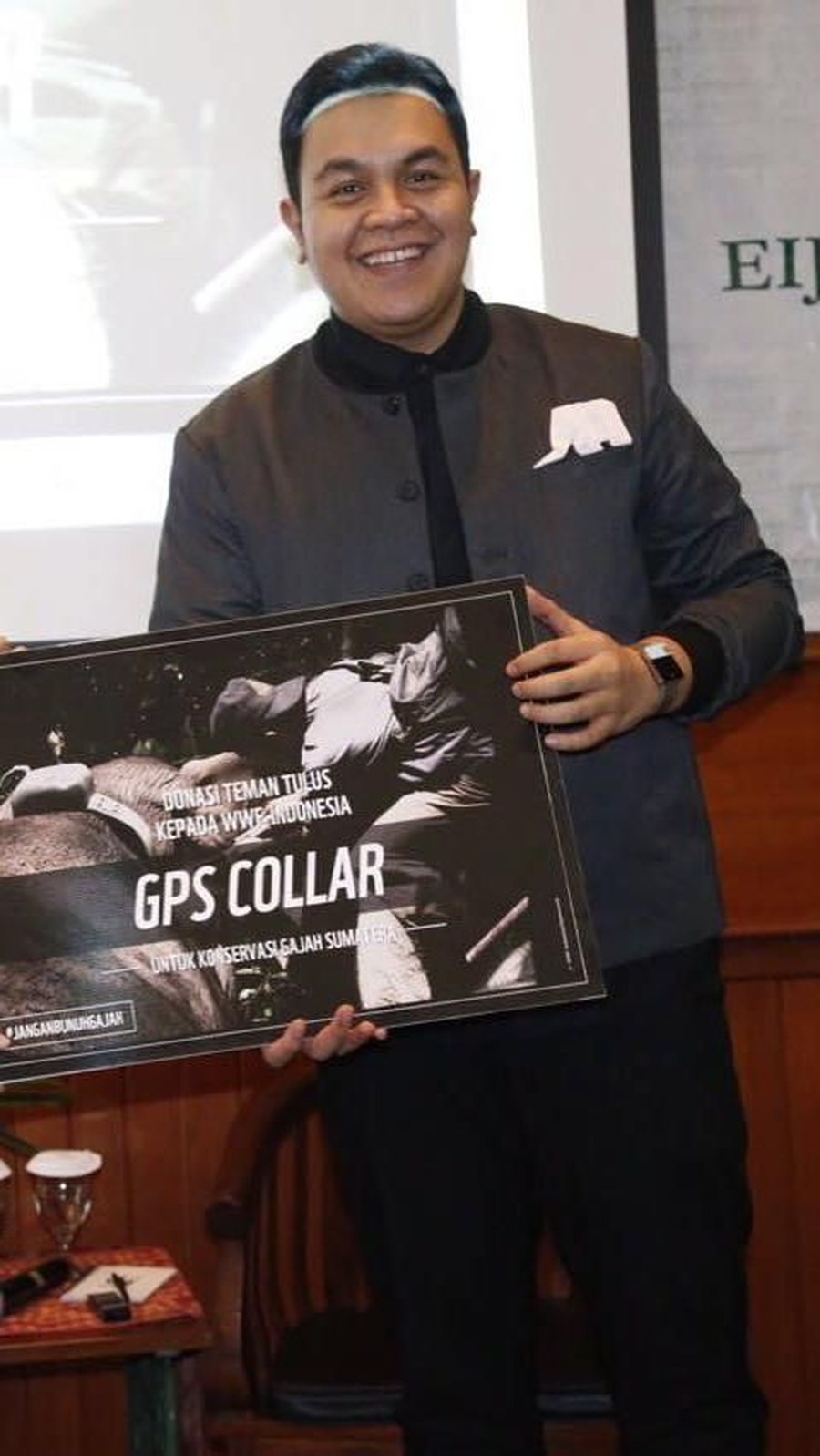 Tulus Kekayaan ragam flora dan fauna Indonesia merupakan anugerah yang harus dijaga.