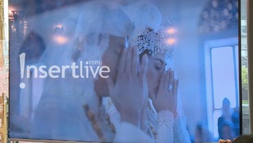 img-title Perjalanan Cinta Syahrini & Reino Barack hingga Pelaminan