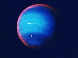 Mengapa Planet Neptunus Berwarna Biru? Ternyata Bukan karena Ada Laut