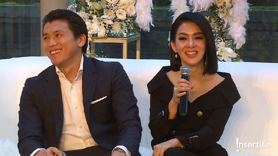 Syahrini dan Reino Barack mengaku memiliki angka unik dalam hubungan mereka, yaitu 11.11.