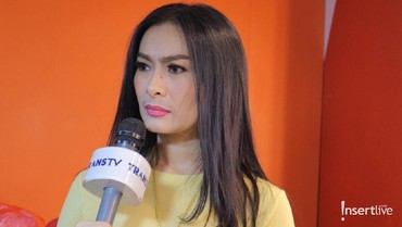 Kronologi Iis Dahlia Kehilangan Uang ratusan Juta di Luar Negeri