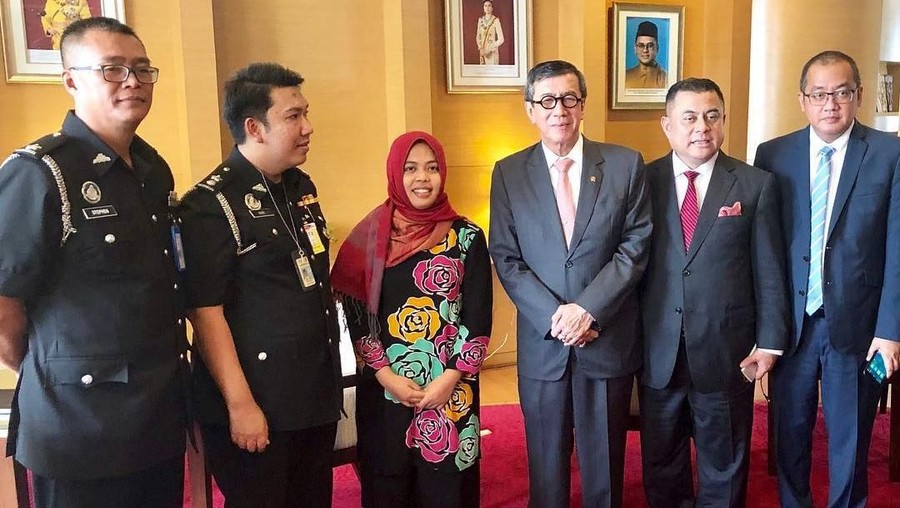 Bebas Bersyarat, Siti Aisyah Pulang ke Tanah Air