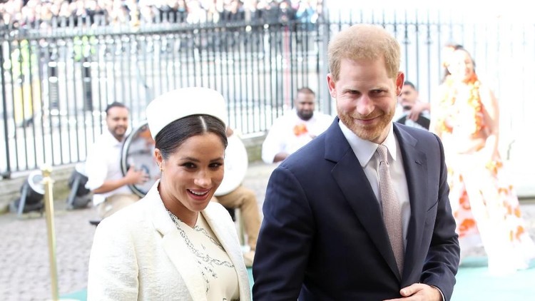 Pangeran Harry berencana mengambil cuti ayah saat Meghan Markle melahirkan. Hmm, apa sih manfaat cuti ayah bagi ibu dan bayi?