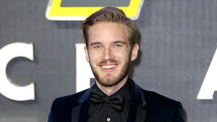 LONDON, ENGLAND - DECEMBER 16: PewDiePie attends the European Premiere of 