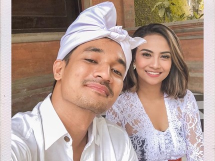 Suami Vanessa Angel Pamer Foto Mesra, Netizen Doakan Cepat Dapat Momongan