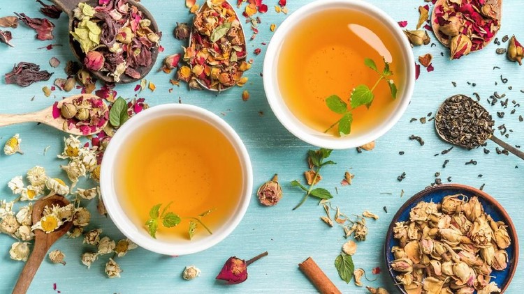 Selain beristirahat cukup, Bunda bisa gunakan bahan herbal untuk menyembuhkan luka operasi caesar.