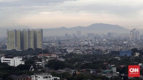 Dentuman di Jakarta Berbarengan Petir di Gunung Salak Bogor