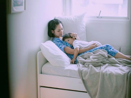 Kata Ahli soal Mulut Diplester Saat Tidur Seperti Kebiasaan Andien