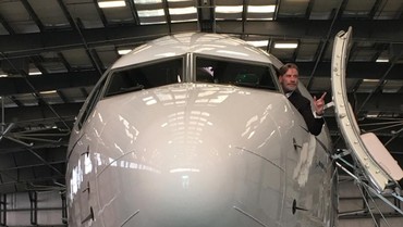 Kaya Raya, Para Aktor Dunia Ini Miliki Jet Pribadi