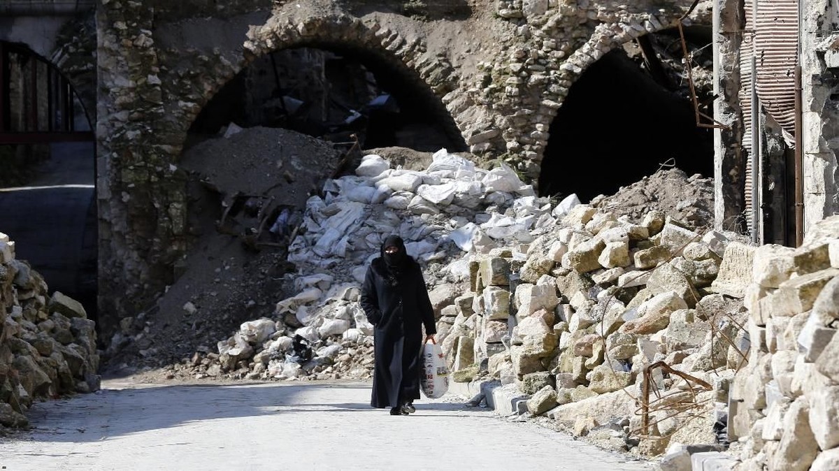 FOTO: Memugar Aleppo yang Terkoyak Perang Suriah