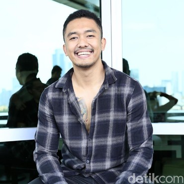 Dihujat Fans Atta Halilintar, Uus Beri Penjelasan soal Fitnah & Guyonan