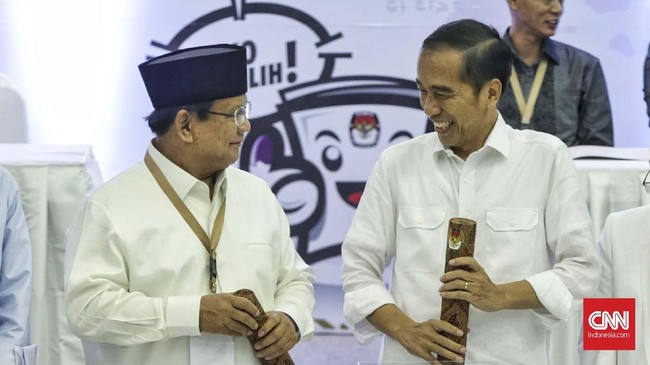 Jokowi melakukan kampanye di Balikpapan lalu Mamuju pada hari ini, sementara Prabowo berkampanye didampingi AHY di Kota Bandung.