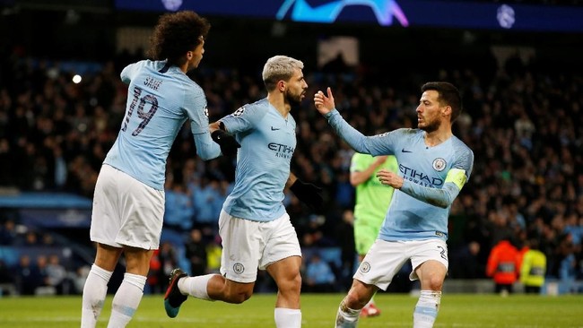 Manchester City berhasil lolos ke perempat final Liga Champions setelah menang telak 7-0 atas Schalke dan membuat agregat meyakinkan 10-2.