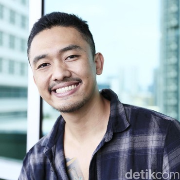 Dipecat dari 3 Acara TV, Begini 'Dosa' yang Bikin Uus Jadi Pengangguran