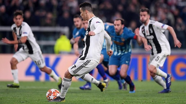 Cristiano Ronaldo diragukan pulih cepat setelah mengalami cedera paha untuk laga melawan Ajax Amsterdam di perempat final Liga Champions.