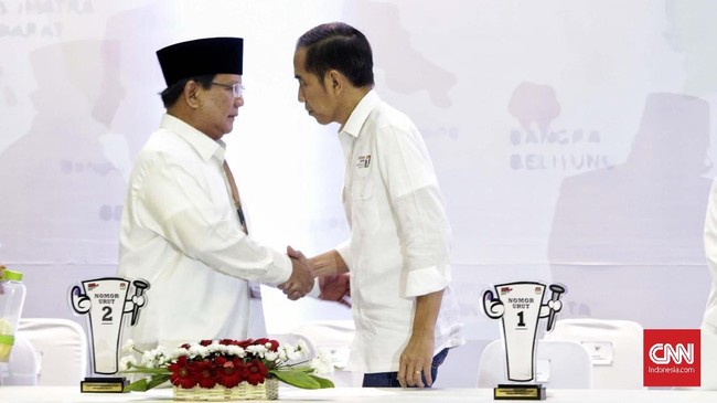 Hari perdana kampanye terbuka 24 Maret 2019 dimanfaatkan oleh kedua pasangan calon, Jokowi-Ma'ruf memilih Banten, sementara Prabowo di Manado.