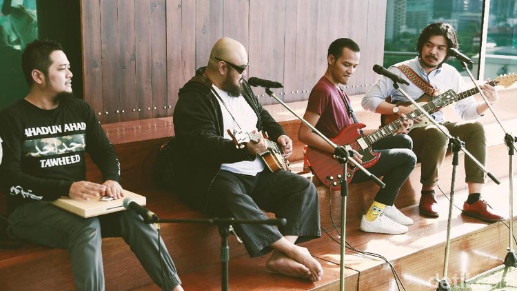 SORE Sore band saat sedang berkunjung ke kantor detikcom.