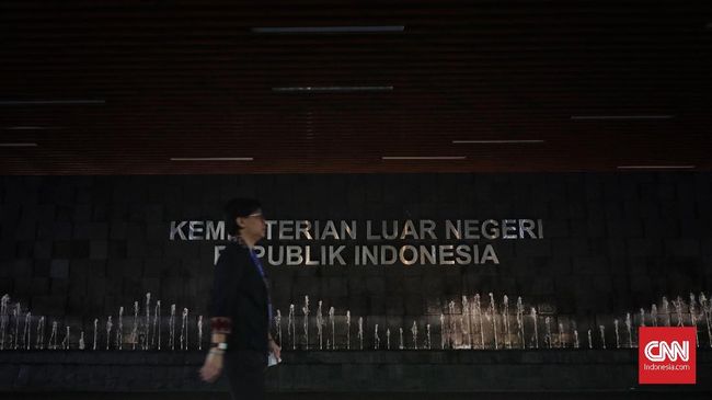 Kemlu RI menyatakan bahwa laporan soal perdagangan manusia Amerika Serikat yang juga menyinggung masalah di Indonesia, disusun dengan tidak transparan.