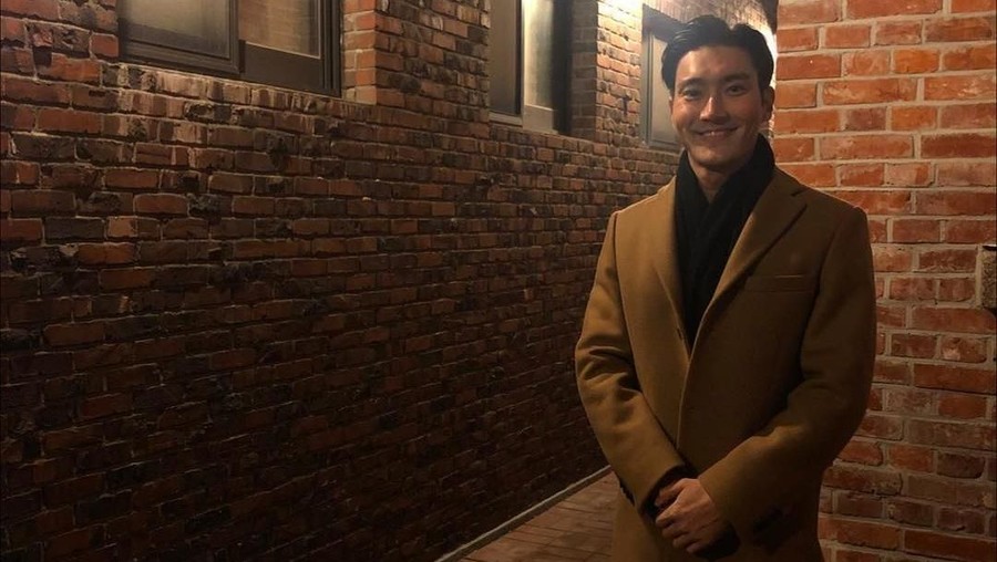 King of Drama Choi Siwon memulai debut aktingnya jauh sebelum debut bersama Super Junior.