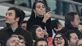 Air Mata dan Pesan Emosional Georgina Usai Ronaldo Hattrick
