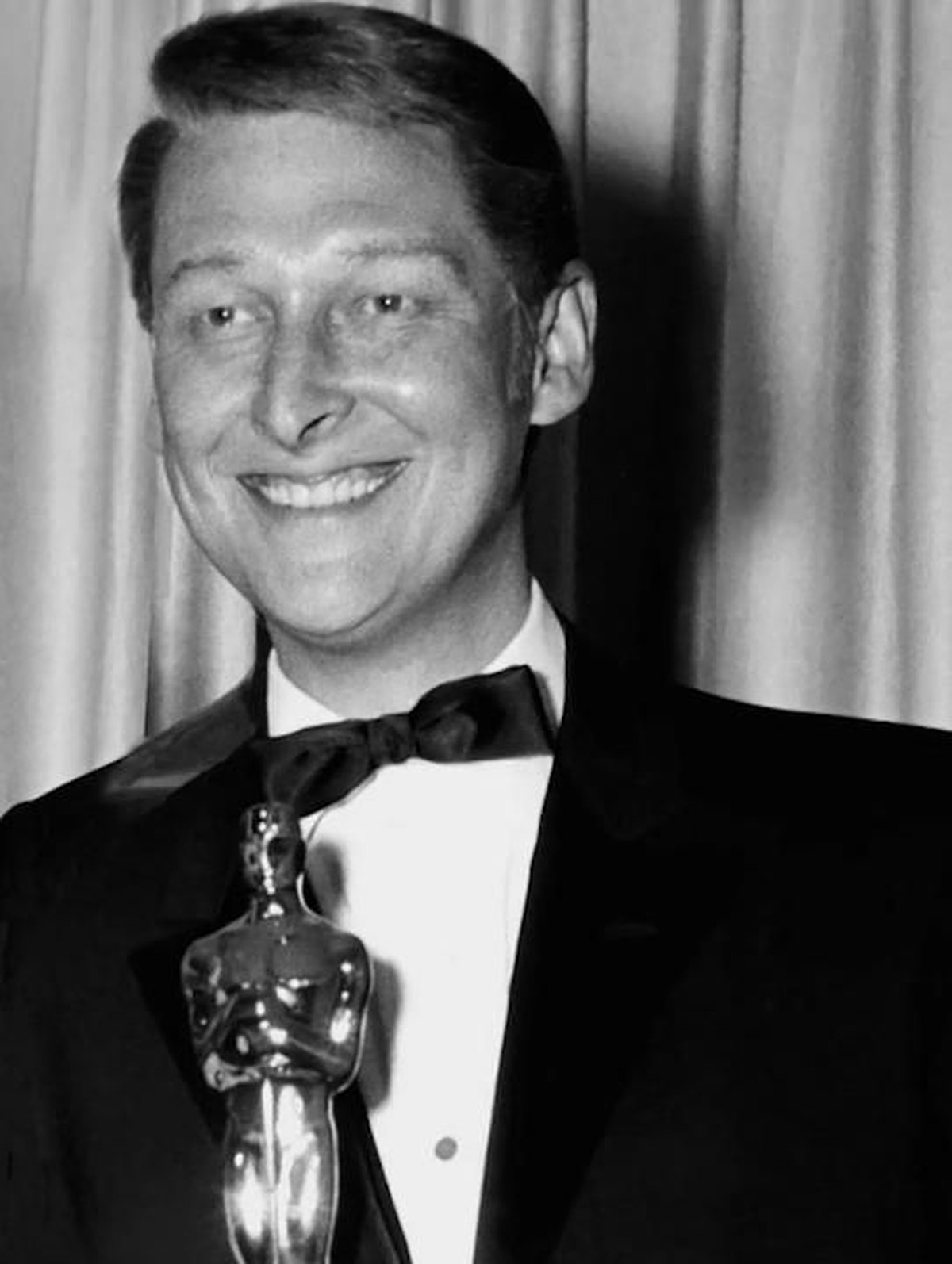 Penghargaan bergengsi Grammy&comma; Oscar&comma; Emmy dan Tony Awards &lpar;EGOT&rpar; Awards telah memunculkan banyak pemenang&period; Tujuh pegiat seni hebat ini sudah meraih keempatnya&period;