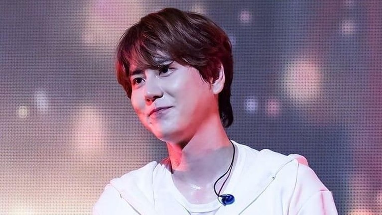 Dapat julukan sebagai Evil Maknae, Cho Kyuhyun memiliki beberapa fakta menarik lho. Insertizen pasti penasaran kan?