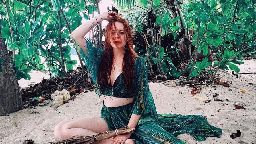 Ulangtahun ke-33 Lindsay Lohan mengunggah foto seksi di Instagram. 