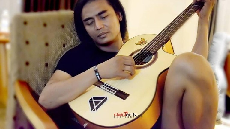 Berprestasi di dunia hiburan, tujuh artis Indonesia versi Insertlive ini pernah terlibat dalam kasus penipuan. Duh! Siapa saja ya?