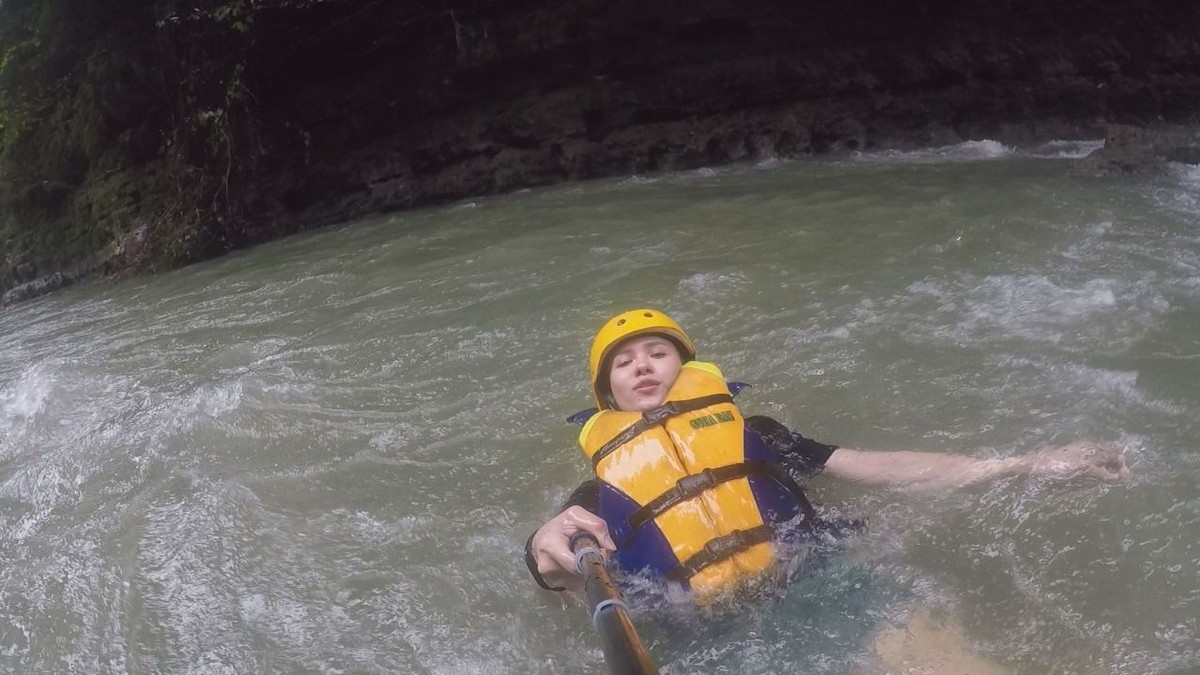 Celebrity on Vacation kembali seru-seruan bersama Michelle Joan dan Aliff Alli Khan di Pangandaran&comma; Jawa Barat&period; Penasaran&quest; Cek foto mereka di sini&period;