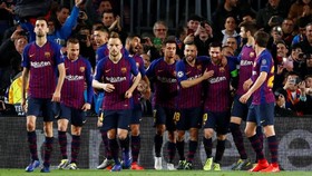 FOTO: Messi Pimpin Barcelona ke Perempat Final Liga Champions