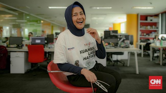 Kabar Ria Irawan meninggal dunia pada Senin (6/1) mengejutkan para penggemar dan netizen Indonesia.