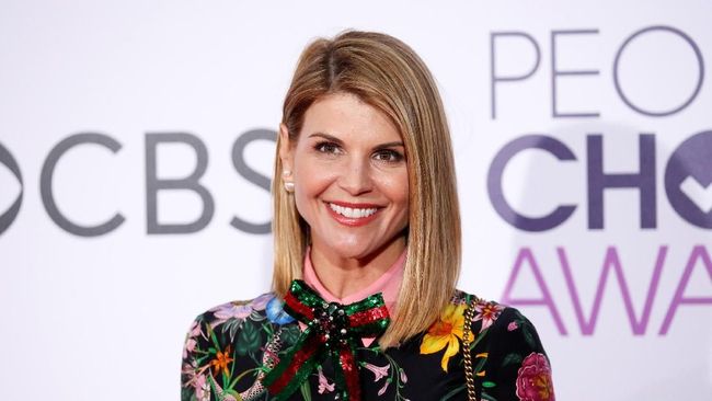 Usai Kasus Suap Aktris Lori Loughlin Dijerat Sangkaan Tppu