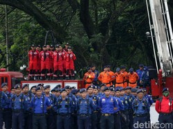 Gokil! Damkar Bandung Pamer Skill Penyelamatan di Tingkat Nasional