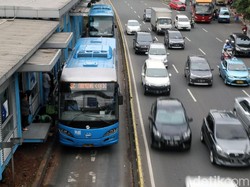 Ada Demo di Balai Kota, Sejumlah Rute Transjakarta Dialihkan