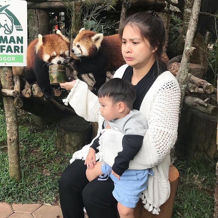 <p>Nah, kalau kata Bunda Tian, dia sedang belajar berani bareng Iori. (Foto: Instagram @putrititian)</p>