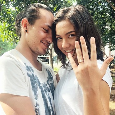 Dylan Carr Alami Kecelakaan Mobil, Angela Gilsha: Cepat Pulih Baba