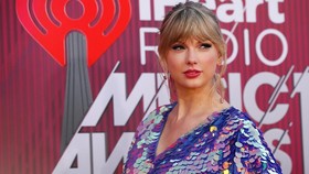 Duet dengan Brendon Urie, Taylor Swift Rilis Lagu Baru