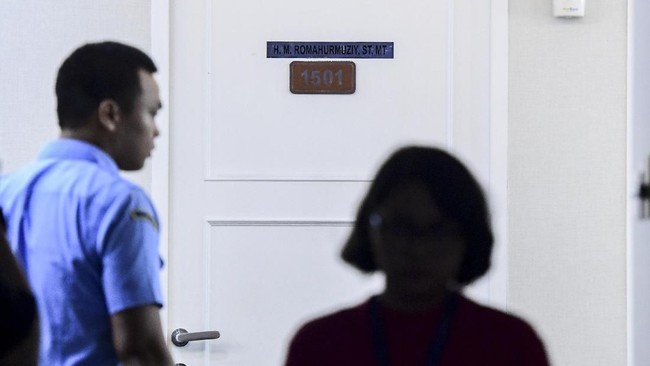 Sekretaris Jenderal (Sekjen) DPR Indra Iskandar disebut telah memberikan klarifikasi kepada DPR terkait pernyataan banyak pamdal titipan dewan.