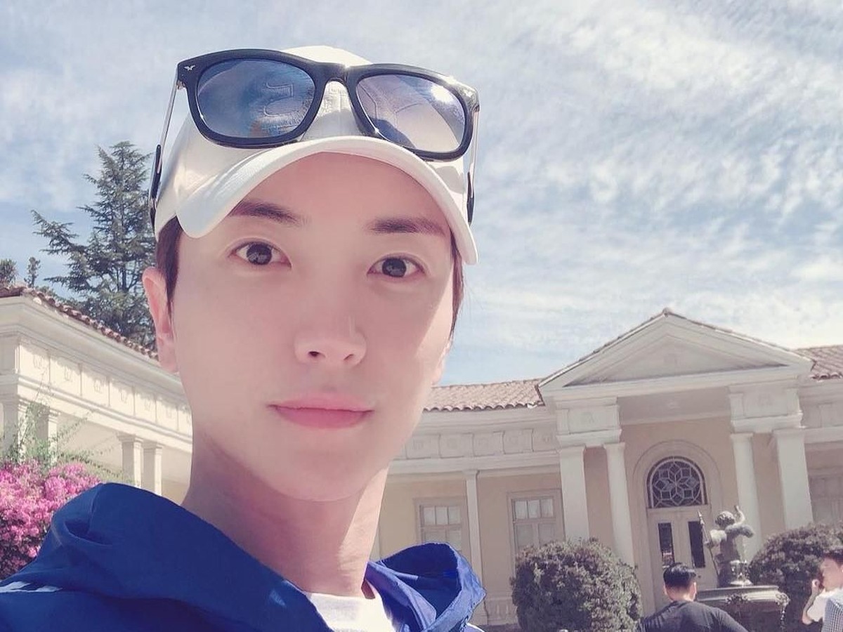 Meski sudah berusia 35 tahun&comma; leader Super Junior&comma; Leeteuk masih sering terlihat dengan gaya yang memesona&period; Berikut Insertlive sajikan 6 gaya Leeteuk&period;
