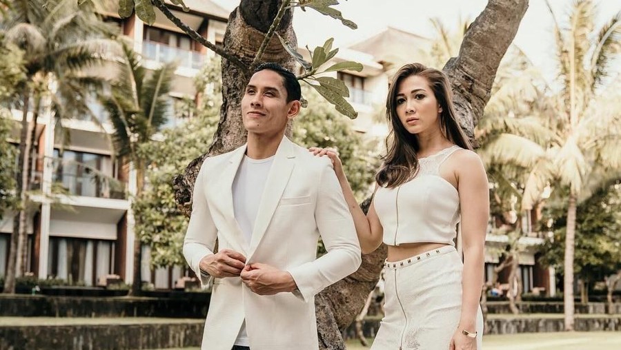 Ganindra Bimo dan Andrea Dian Saling memberikan ungkapan rasa sayang ketika harus berpisah karena virus Corona.