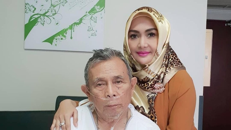 Eddies Adelia tengah berduka karena baru saja kehilangan sosok sang ayah pada Jumat (15/3).