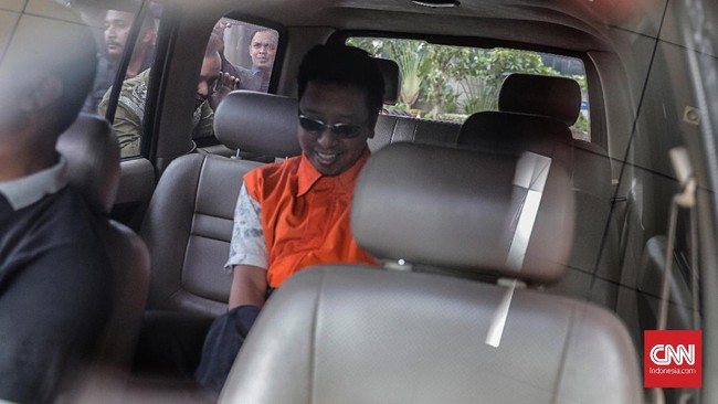 Ketum PPP Romahurmuziy mengatakan saat penangkapan, dirinya sedang memenuhi undangan silaturahmi. Romi tak menyangka imbas undangan itu ternyata OTT KPK.
